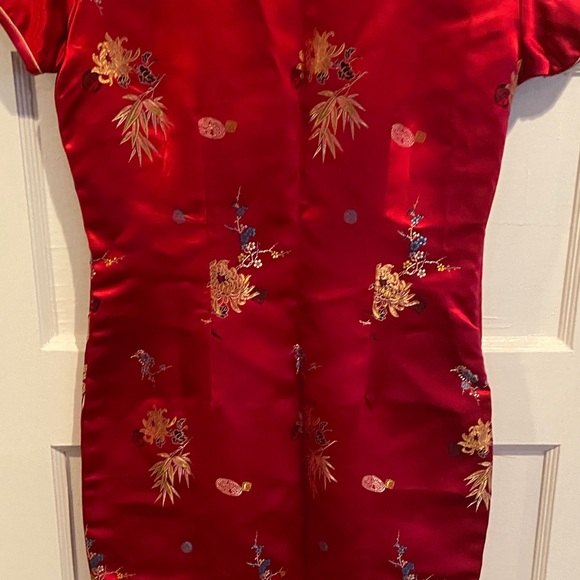 Yue Hsa Elegant Red Floral Dress - Picture 10 of 11